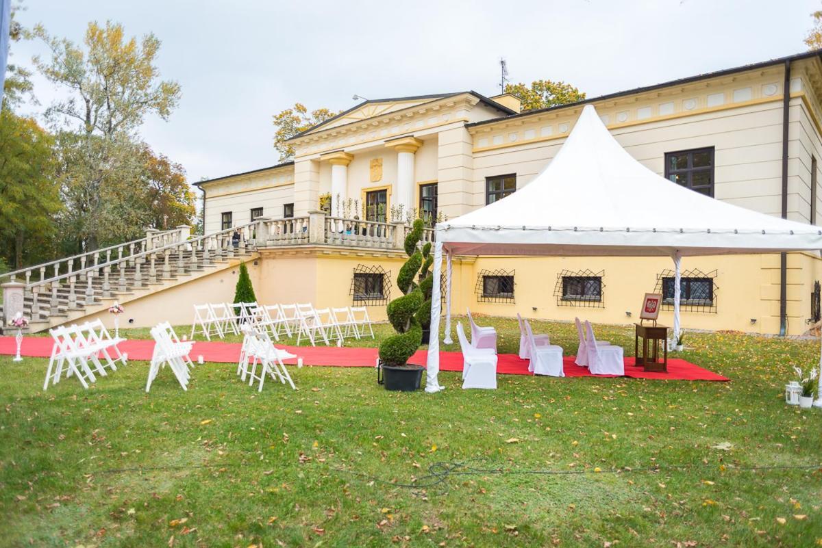 Palac W Malkowie Warta Exterior photo