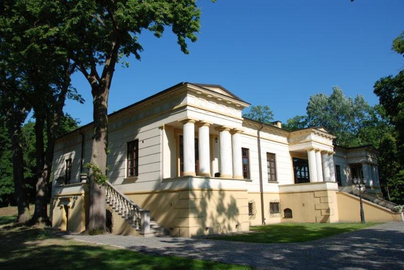 Palac W Malkowie Warta Exterior photo